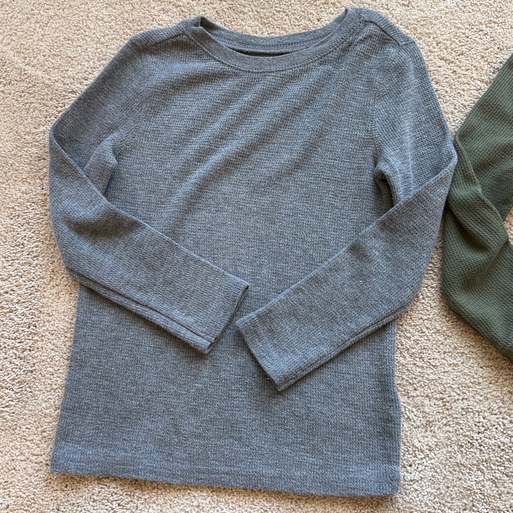 5T Old Navy Kids Long Sleeve Tee Set - Blue, Green, Black - Picture 8 of 9
